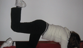Ejercicios para Glúteos - Extensiones con rodilla flexionada