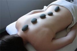 Masaje Holistico con Piedras calientes